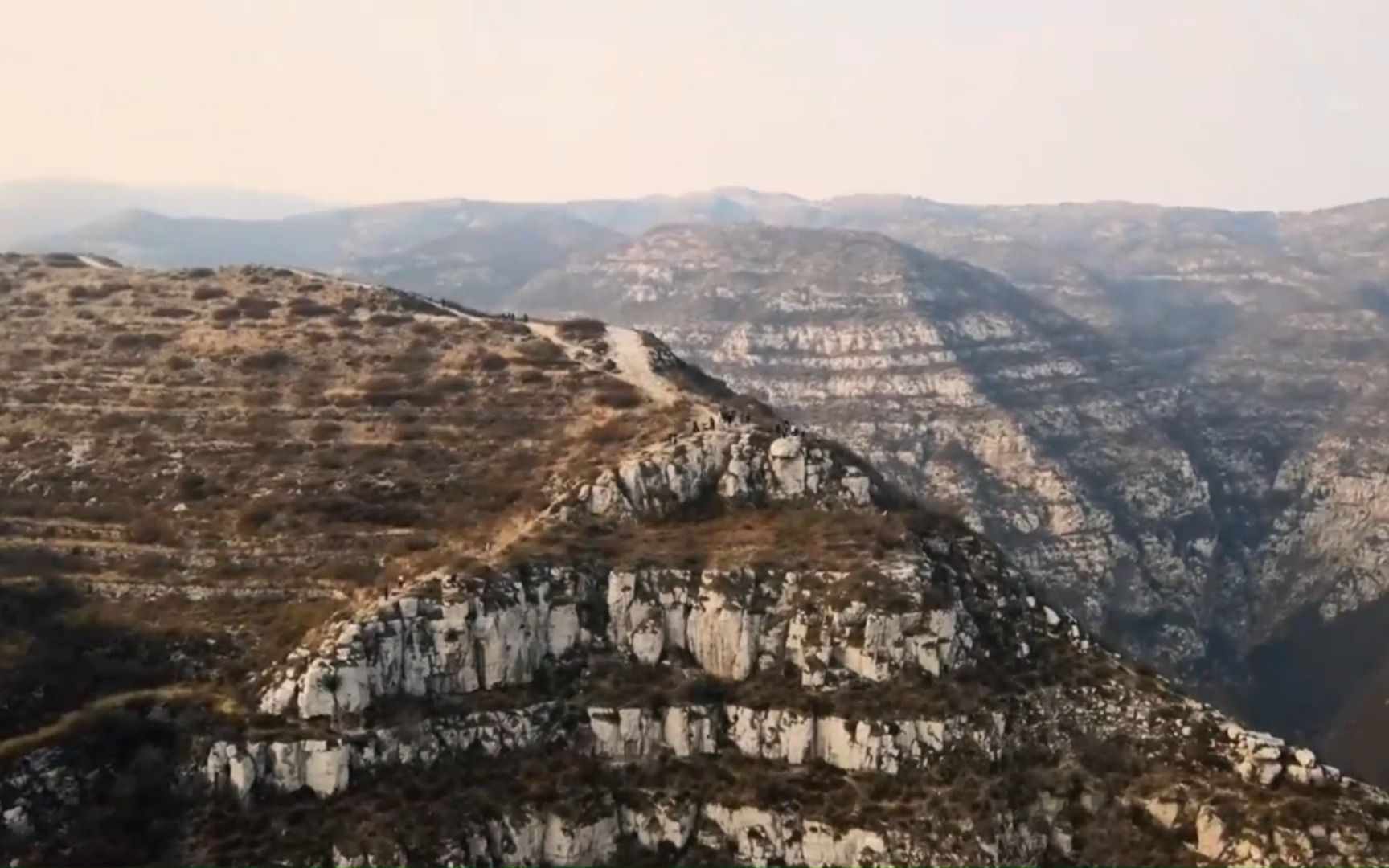 [图]离开太原城走出去看看山野黄土地更有一番情趣!