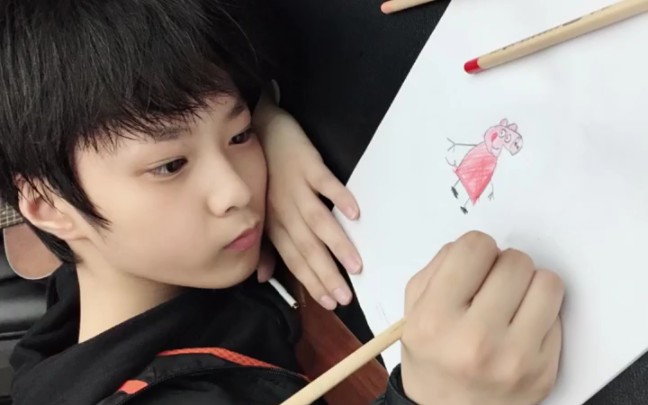 论刘耀文到底有多喜欢小猪佩奇 #刘耀文 #时代少年团 #娱乐