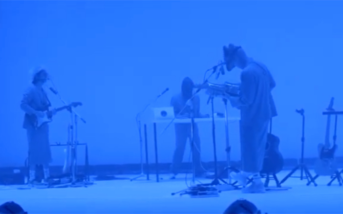 [图]【HYUKOH】2020 WORLD TOUR [through love] 首尔场 《Flat dog 》LIVE