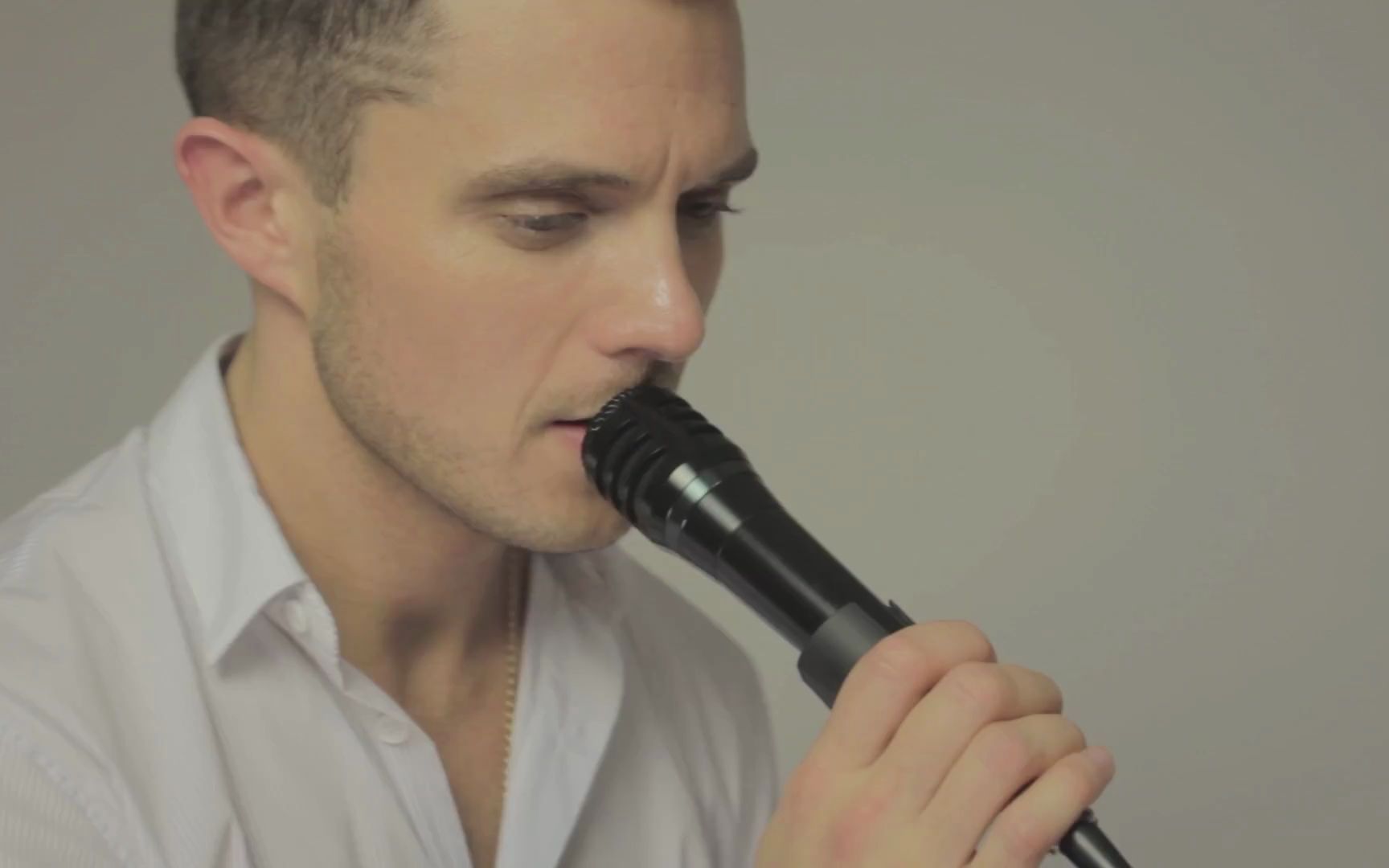 [图]Adele - Skyfall (Cover by Eli Lieb)