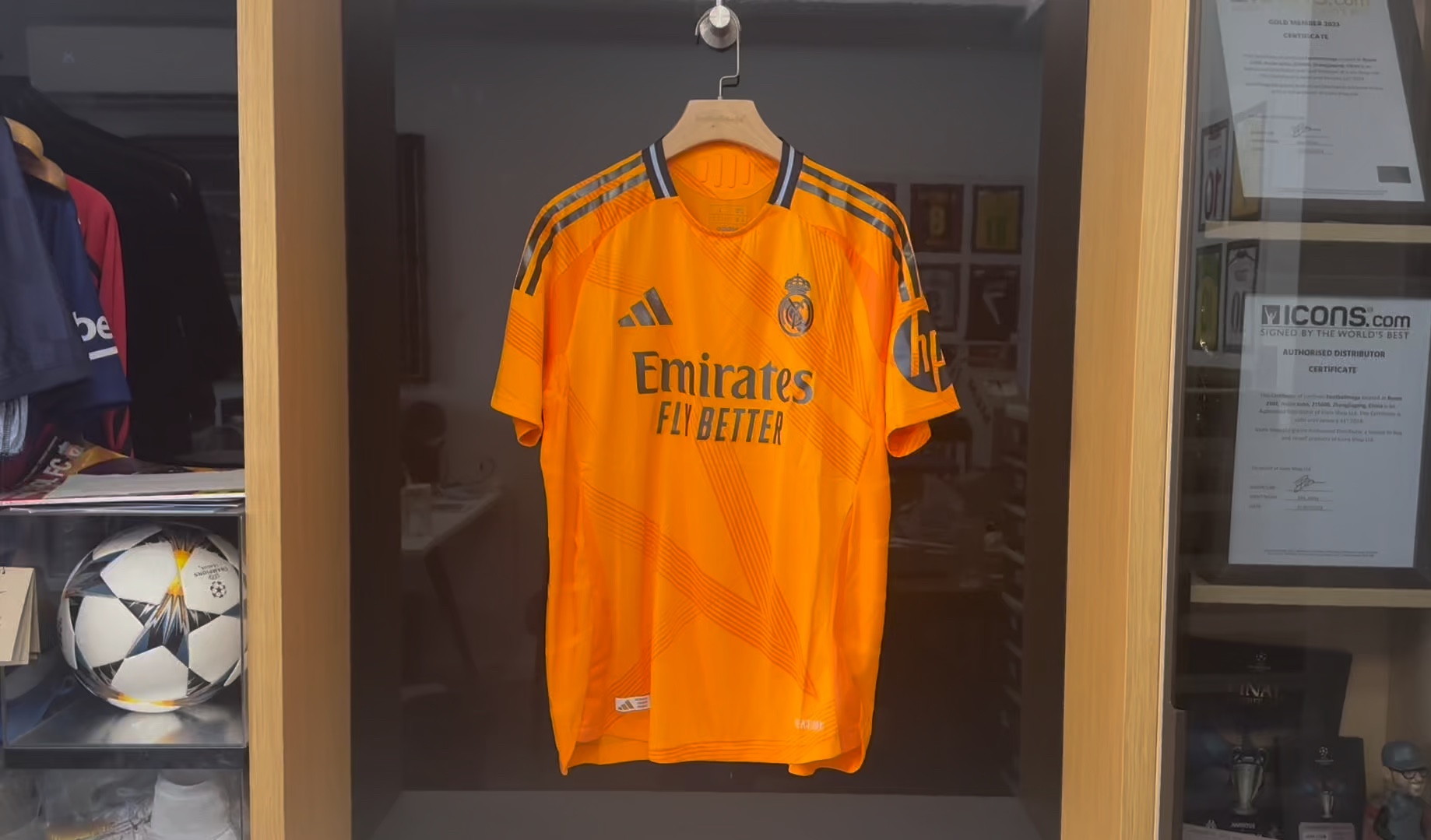 皇马24/25客场球员版球衣