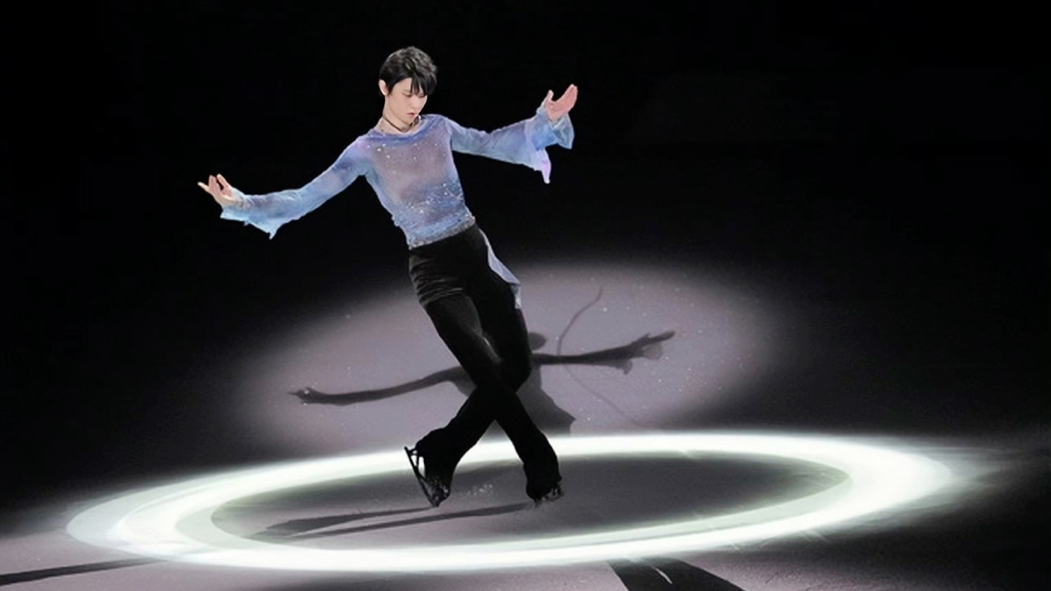 羽生结弦开启首次单独冰演