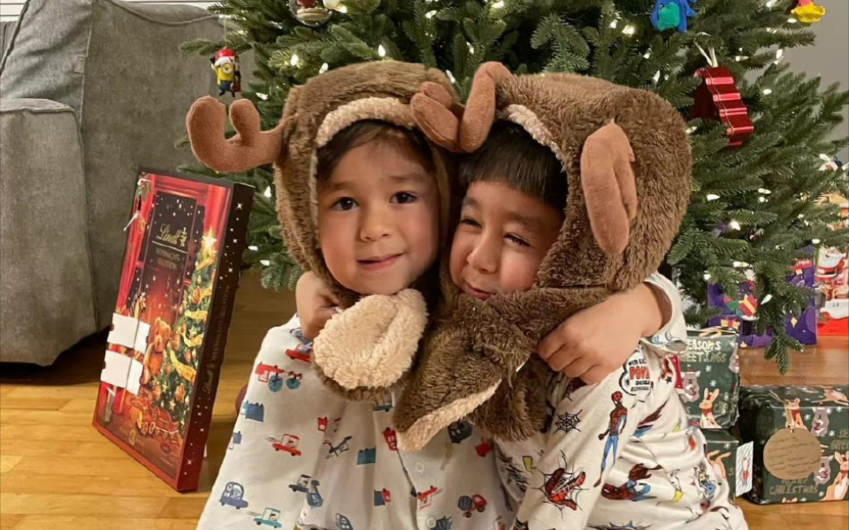 里面有威廉本特利的歌声喔