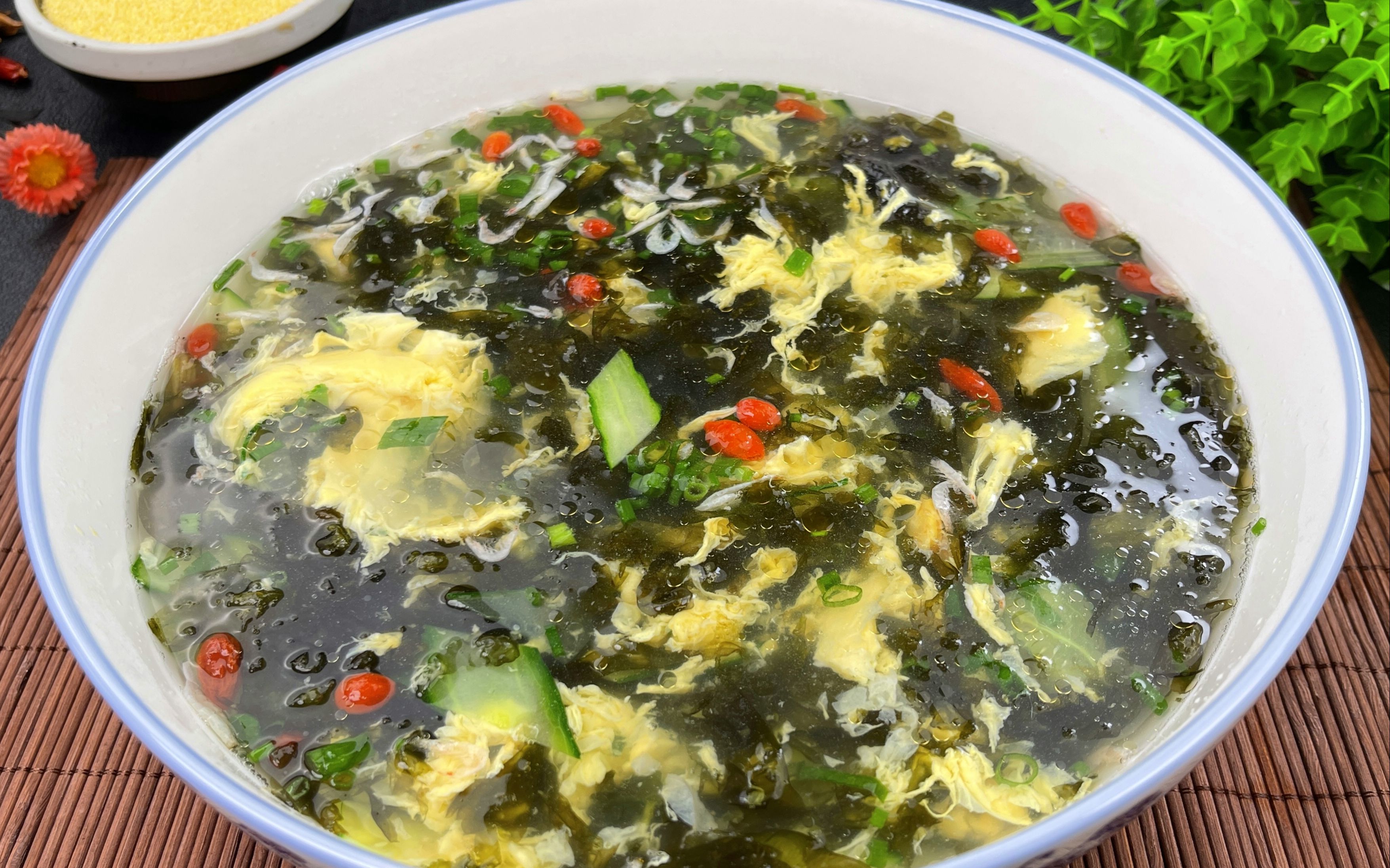 这才是青瓜紫菜汤的正确做法,汤鲜味美好喝有技巧,3分钟就学会_哔哩