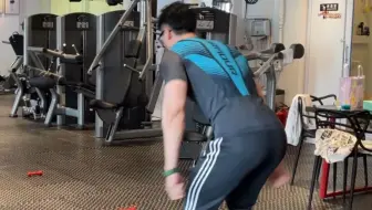 鱼哥这能算“美队臀”吗？