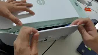 后进纸档板、纸张固定夹【拆装】