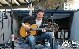 Скачать видео: John Mayer NAMM Acoustic Set - Slow Dancing In A Burning Room