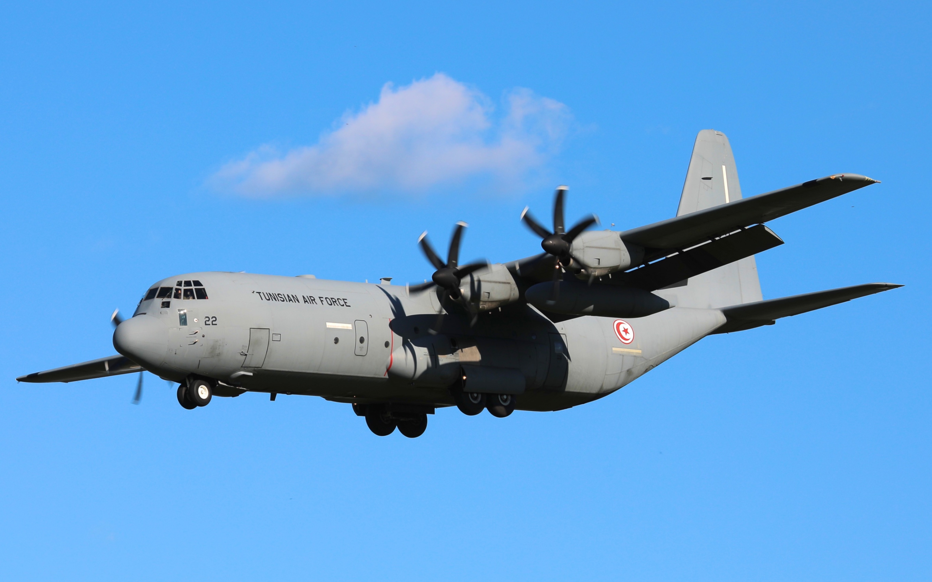 【航空】吃鸡同款~突尼斯空军c130j-30"大力神" ts
