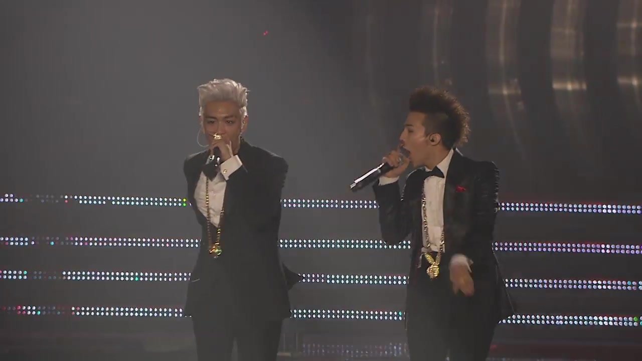 【GD&TOP】GD&TOPKnock Out (一见钟情) YG Family Concert& Mnet Sound Plex哔哩哔哩bilibili