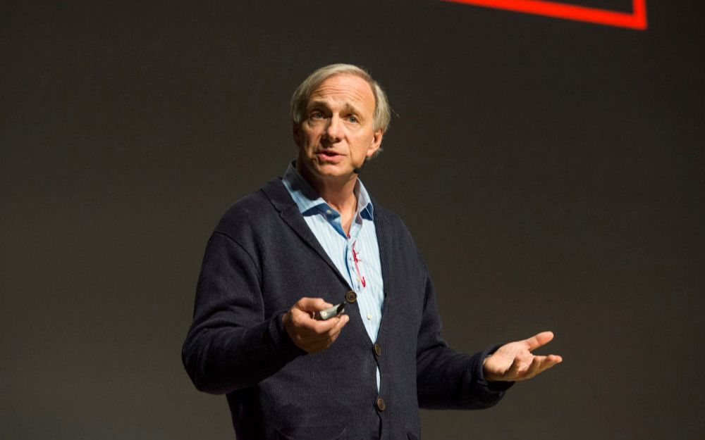 瑞·达利欧:美国大量负债和印钞威胁其储备货币地位