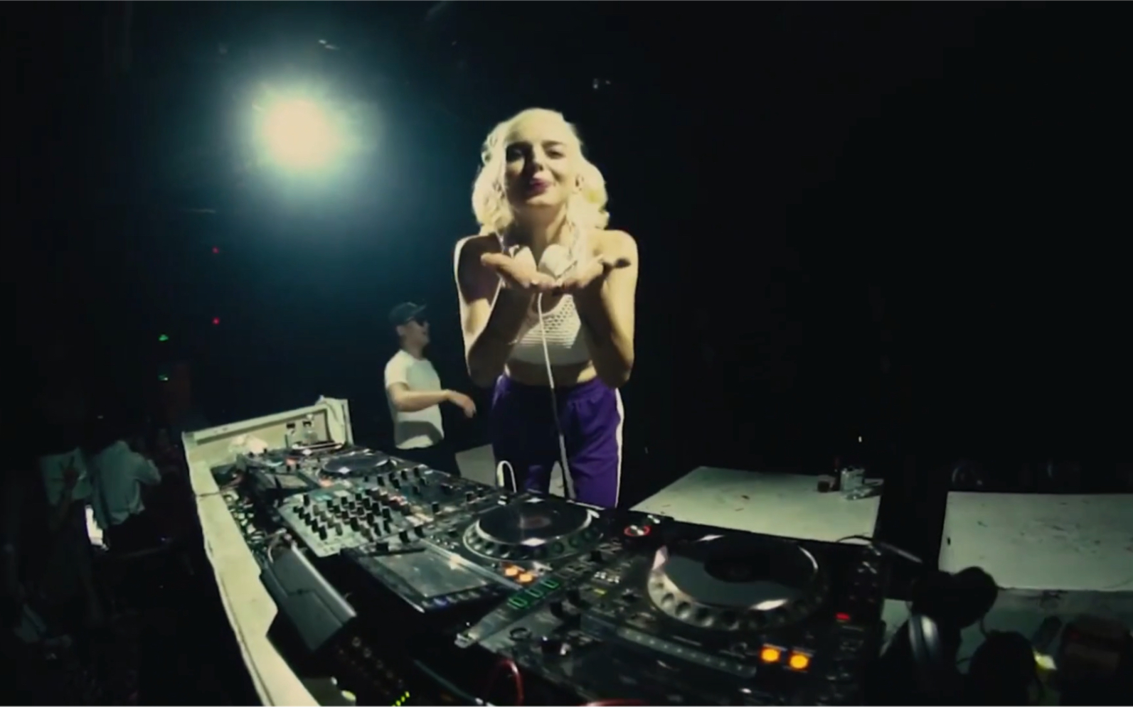 欧美小姐姐小姐姐打盘超帅