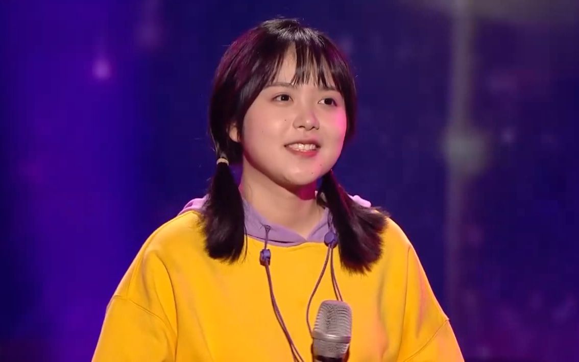 李凡一凭借歌曲《踮起脚尖的爱》获得李荣浩战队,简直太精彩了!