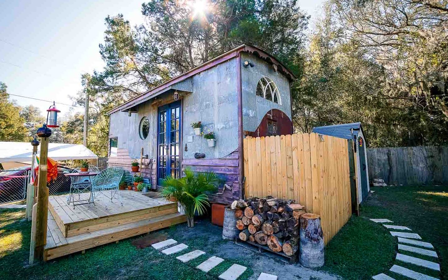 【living big in a tiny house】惊人的diy欧式小房子,还有自制披萨