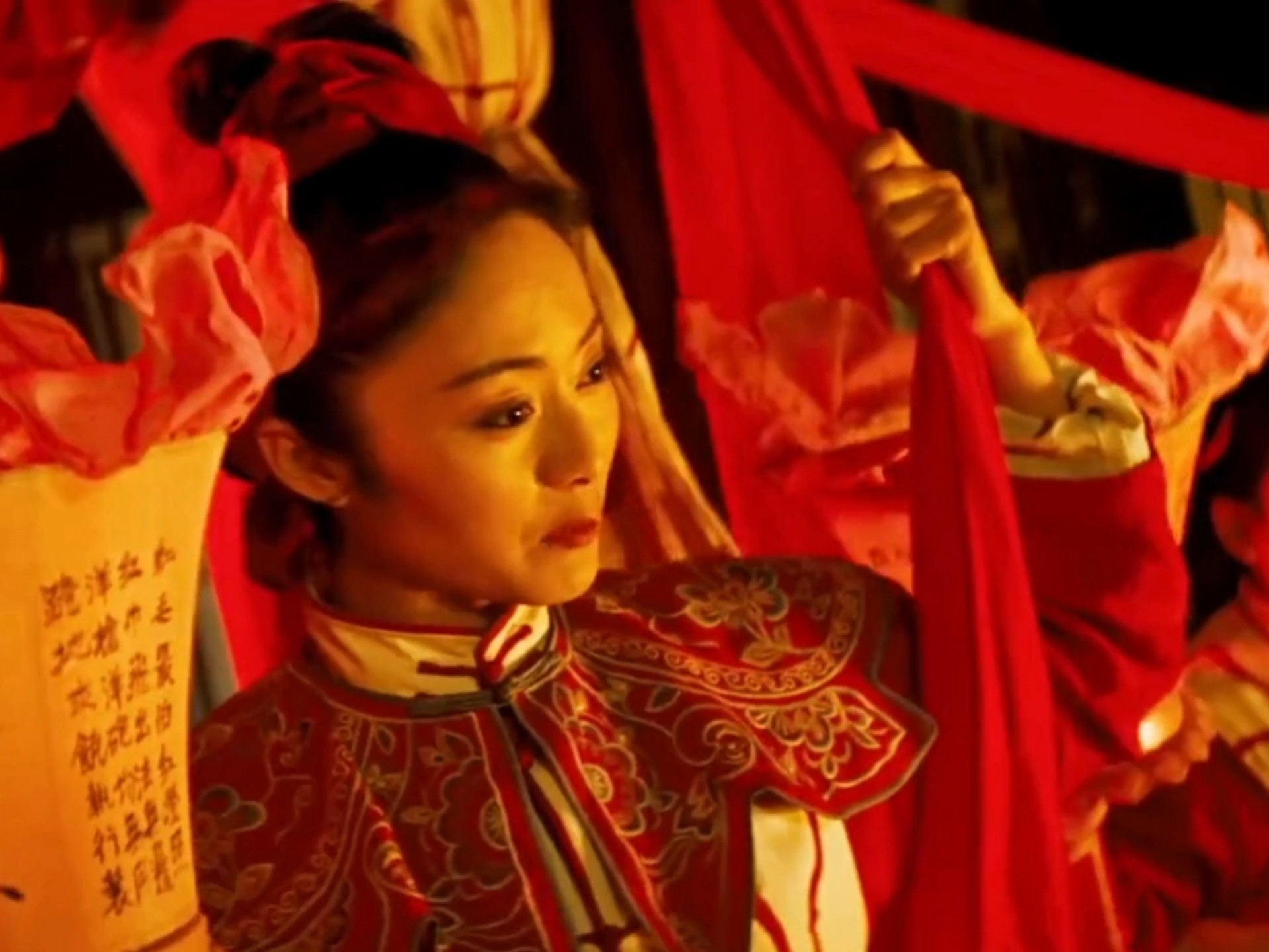 被出卖了,又被赏玩,最后还制成了标本,黄莲圣母林黑儿