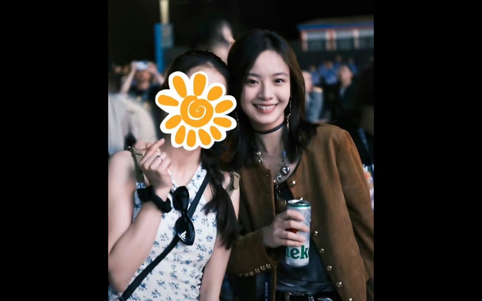 李庚希天津音乐节现场蹦迪,李庚希私下状态,你很会扭嘛!还有庄达菲
