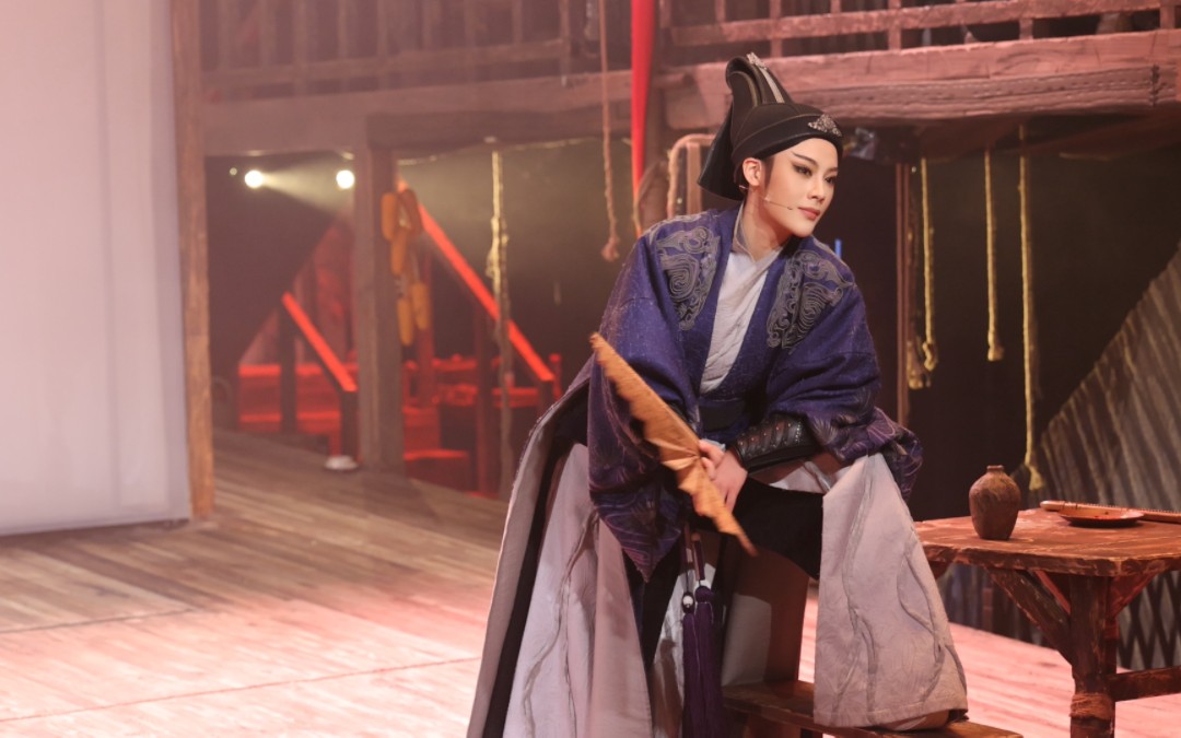 越剧新龙门客栈陈贾廷的训练日常(花痴脸)