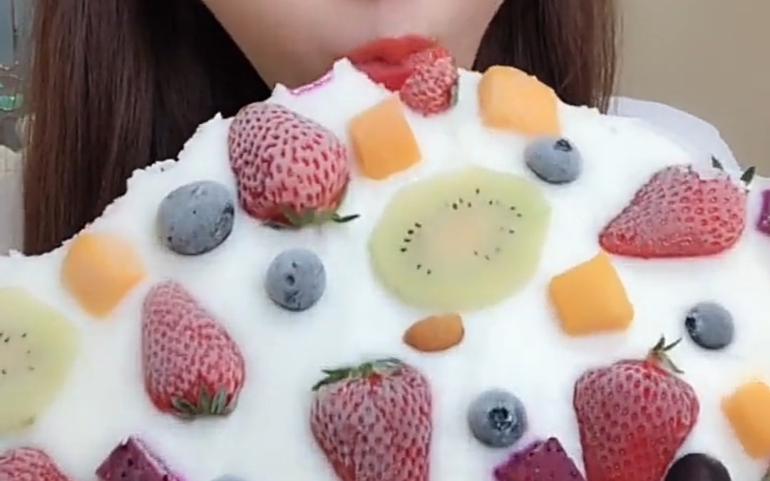 吃冰兔子姐姐的各种花式冰颜值也太高了点吧