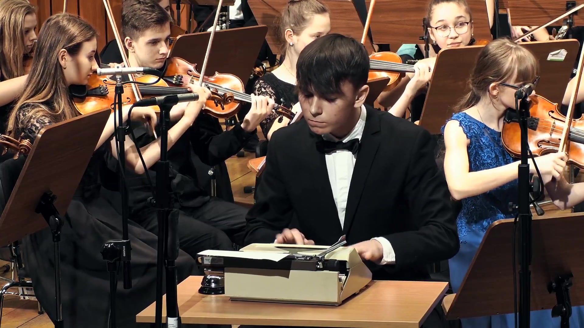 趣味古典 leroy anderson the typewriter打字机协奏曲(两个版本),新