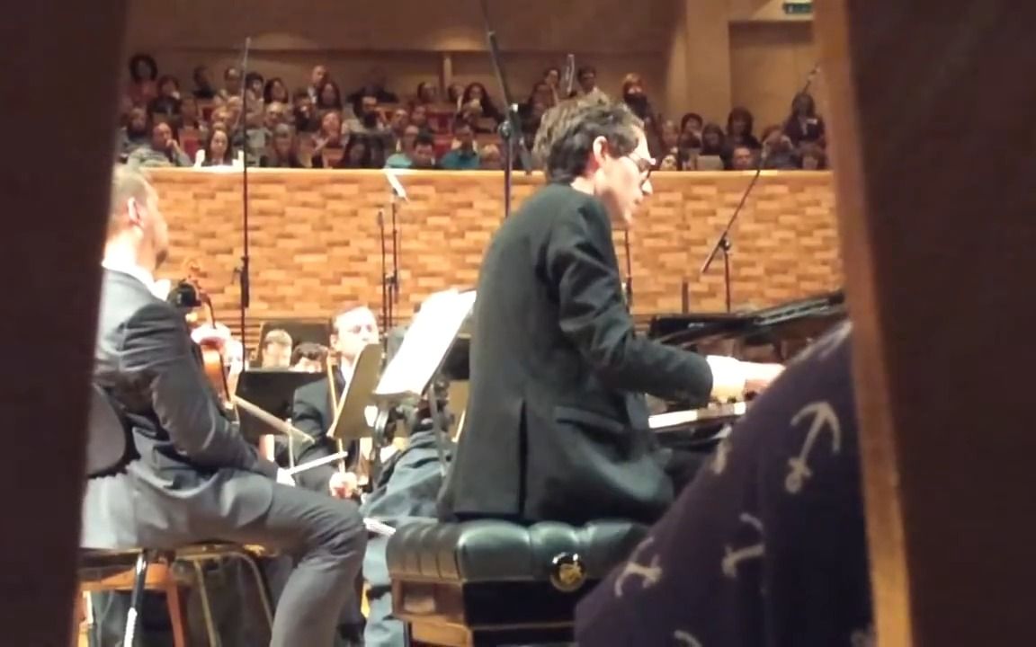 [图]【钢琴】Lucas Debargue 李斯特 安慰曲 No.3（2015）