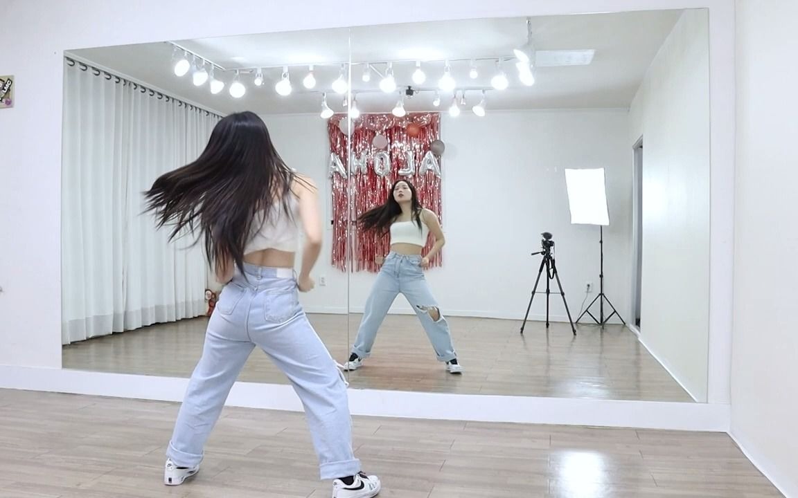 [图]泫雅 Im Not Cool Dance Cover 镜模式