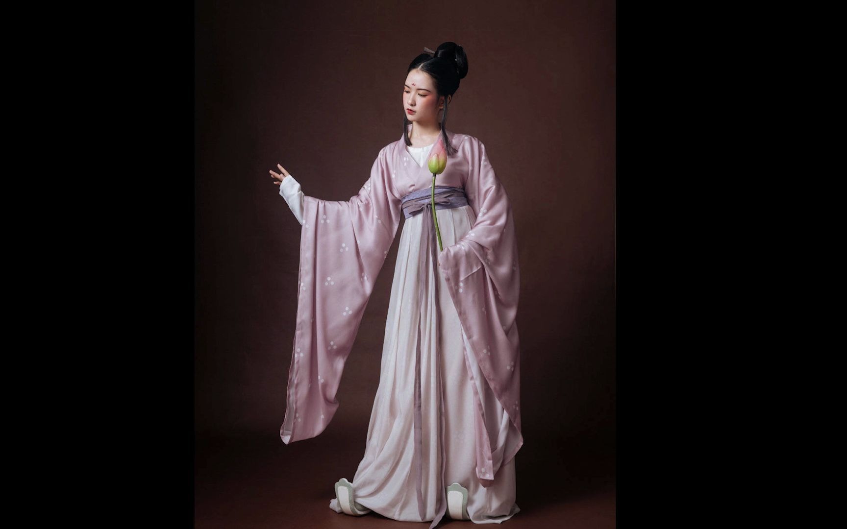 突然火起来的南北朝大袖襦分享