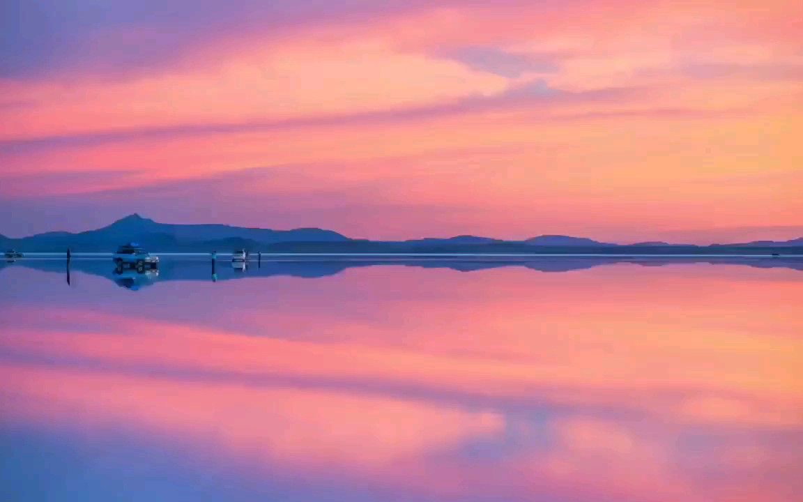 横版完整的玻利维亚天空之镜