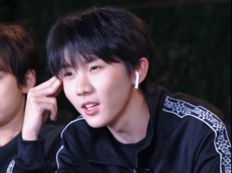 【马嘉祺】他这样微微眯着眼睛好帅哦!啊啊啊好喜欢!