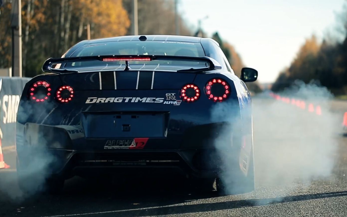 扮猪吃老虎 ! 1550HP Alpha GTR vs 1700HP Switzer GTR哔哩哔哩bilibili