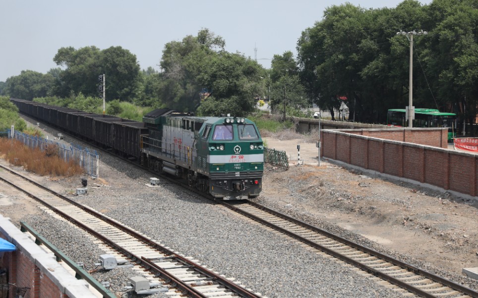 内燃机车的一片净土 哈局牡段 hxn5 0168_哔哩哔哩_bilibili