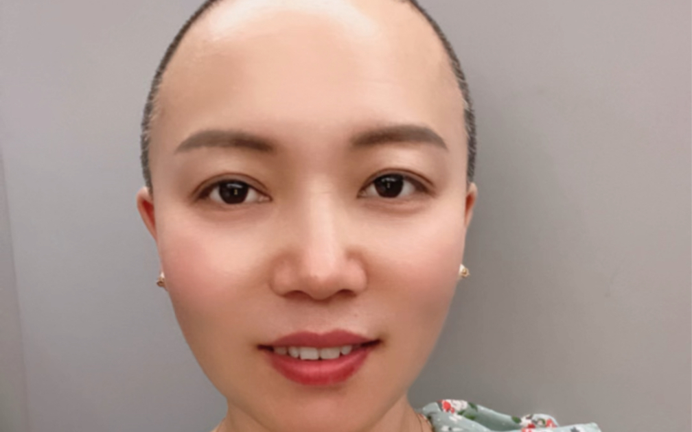 剃光头养白发第43天带父母孩子逛外滩
