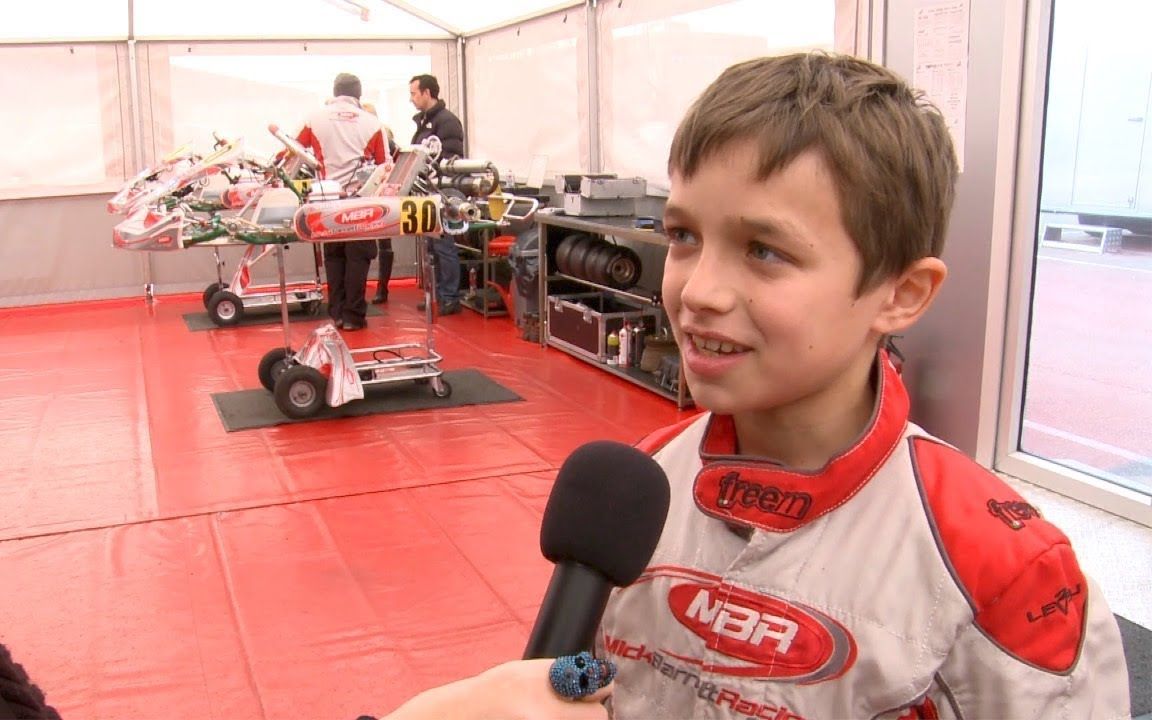 11岁的landonorris接受采访卡丁车比赛录像