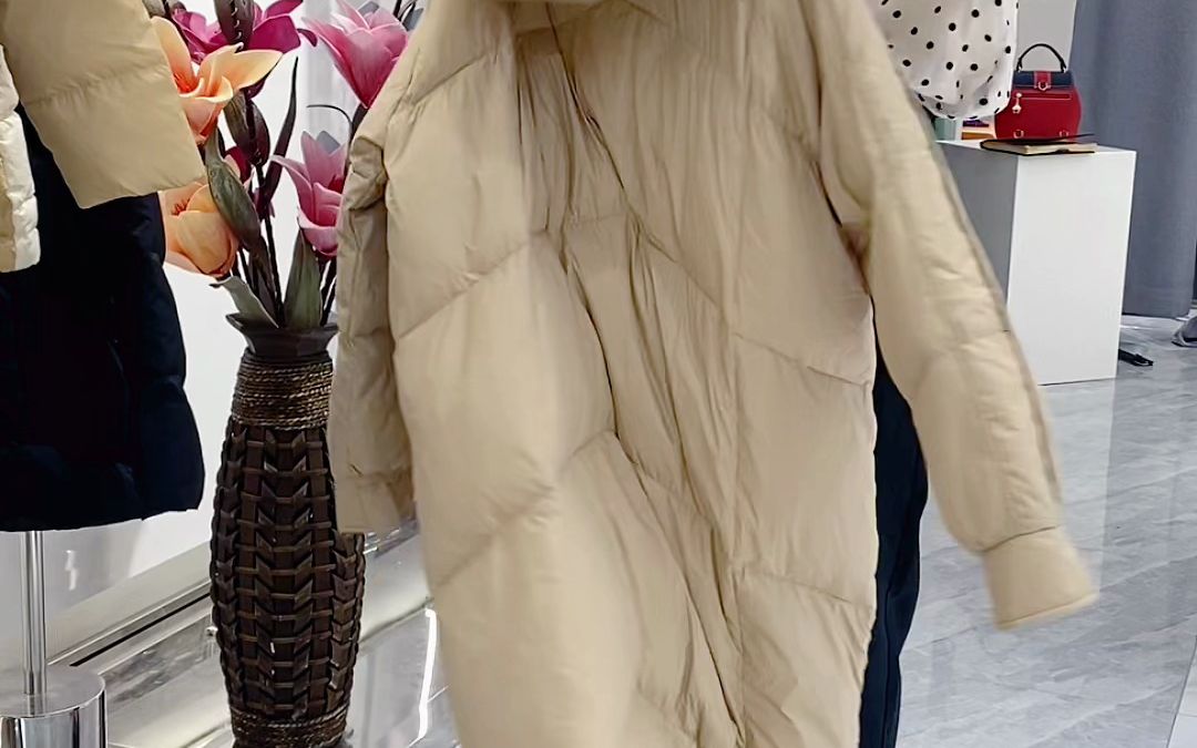 埃文女装鹅绒服女装品牌折扣女装尾货