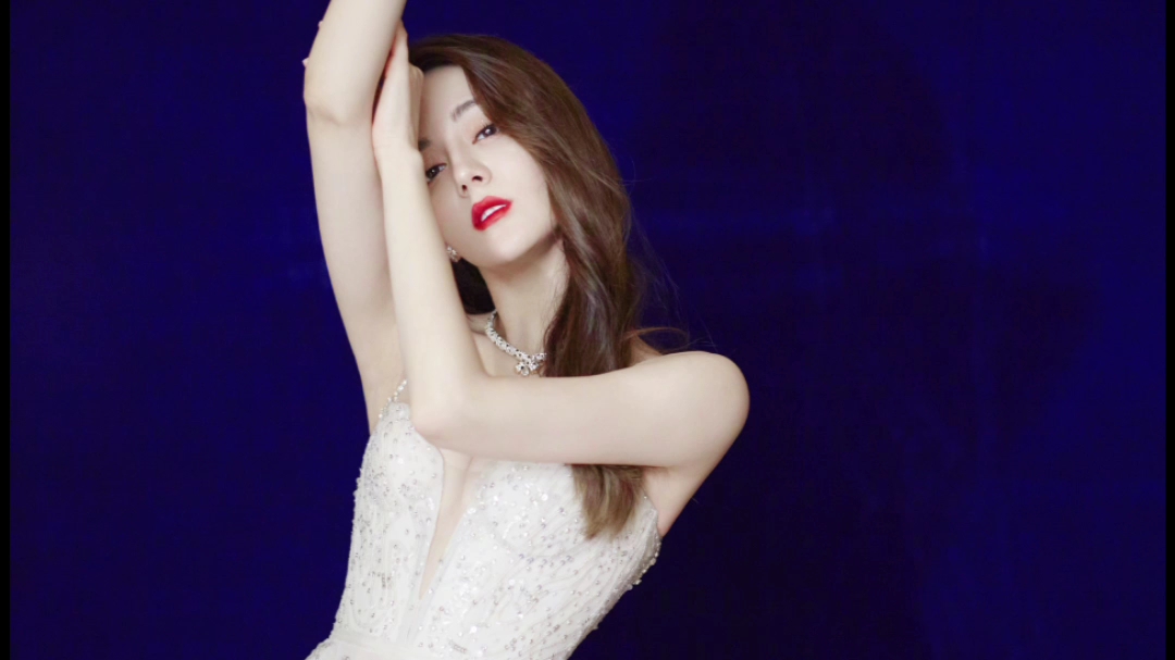 再来看看星光大赏的热巴