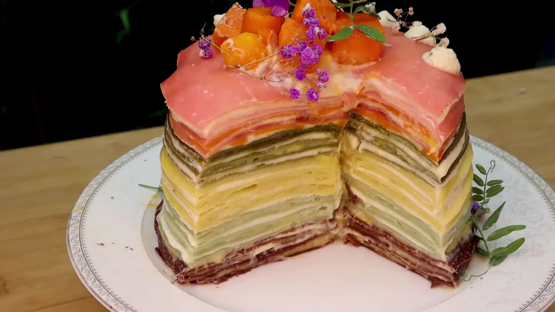 彩虹榴莲千层蛋糕,美味与颜值并存,超梦幻!
