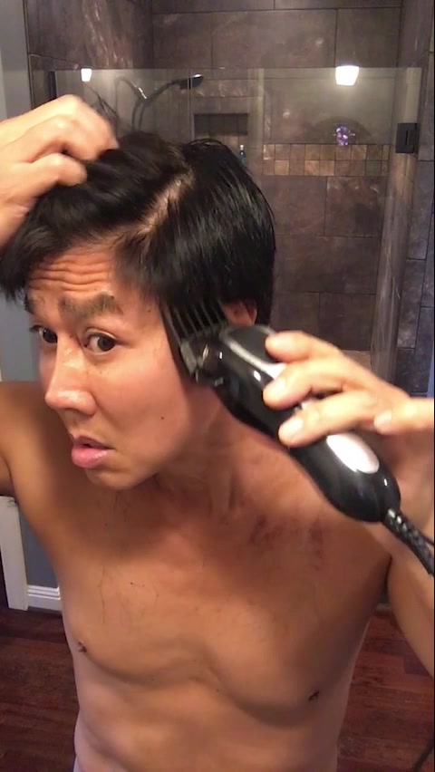 [图]Van Darkholme Haircut