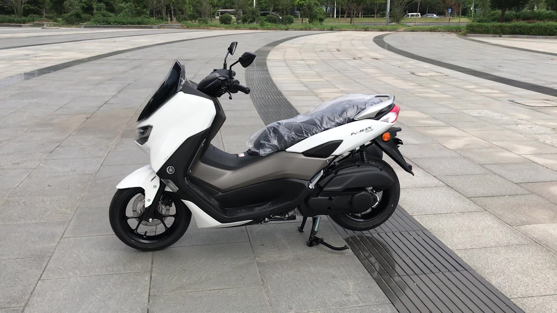 【老徐爱摩托】2020雅马哈nmax155 商务小踏板_哔哩哔哩 (゜-゜)つロ
