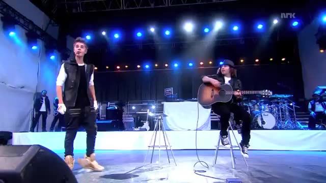 [图]Justin Bieber - Never Let You Go (2013-Live) - YouTube