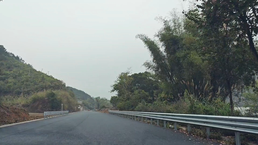 河池巴马瑶族自治县巴马镇243国道