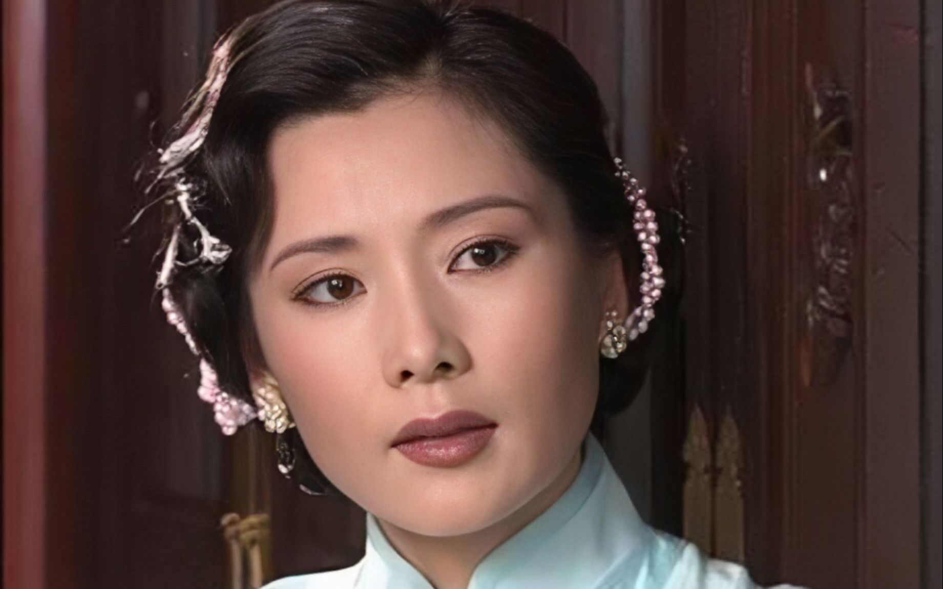 《大宅门》幕后故事:蒋雯丽拒演杨九红,何赛飞演技被质疑,姜文 自荐演