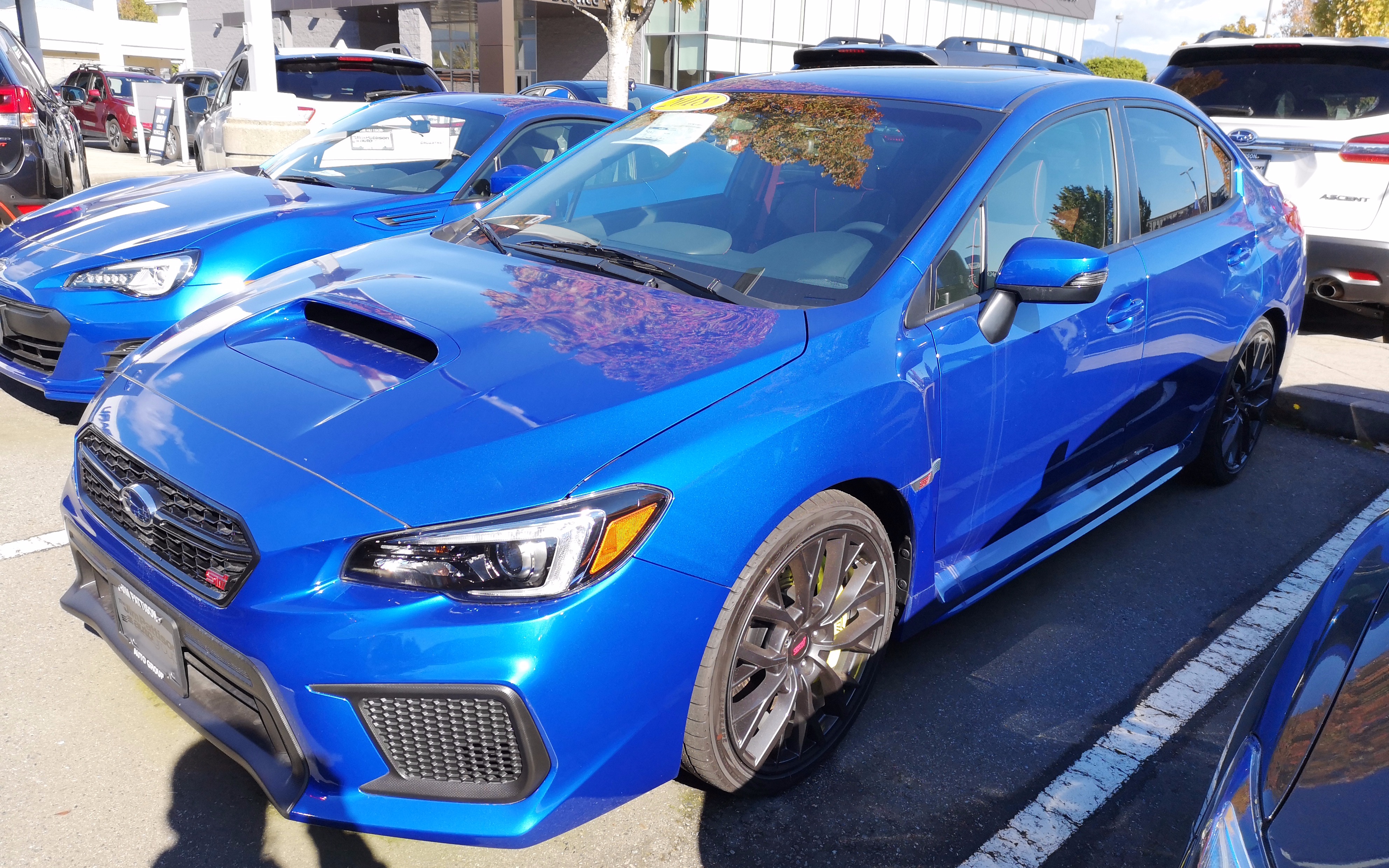 美国中学生熟练驾驶手排斯巴鲁翼豹sti,老司机从娃娃抓起!