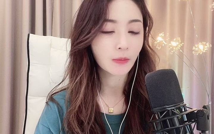 以沫momo_2021-07-08 1时1分