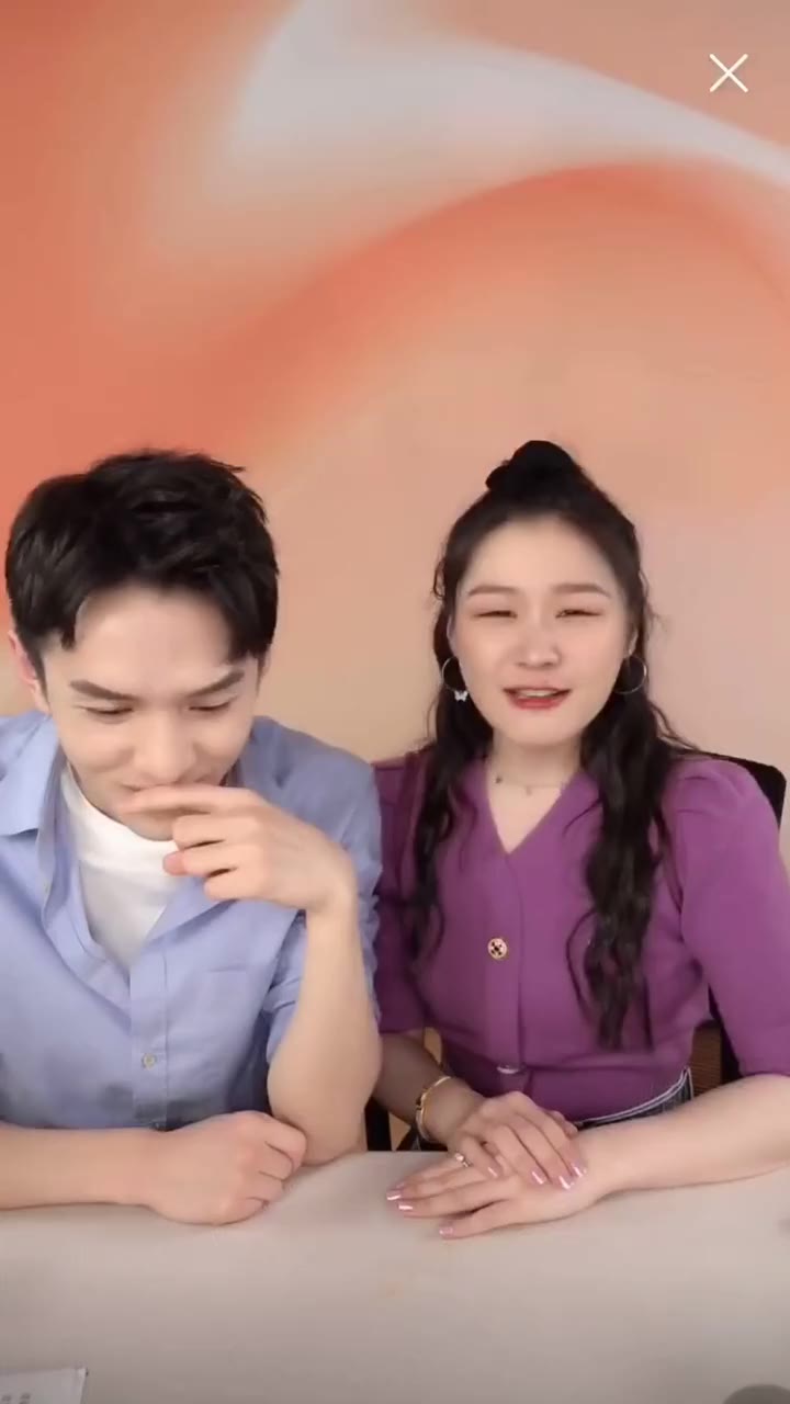 李佳琦金靖,两个人直播间讲相声,太搞笑了