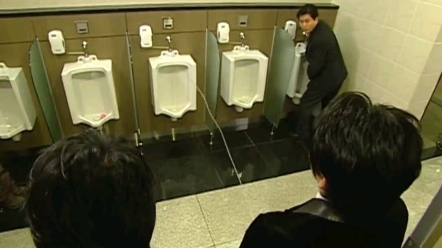 《搞笑一家人》二十一集明勇和申智男友比谁尿得远,被吓呆了