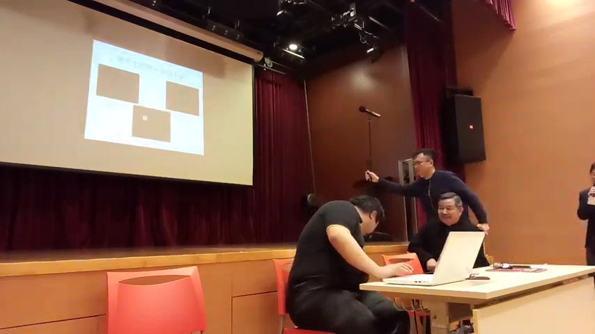 香港大圣劈挂门之陈秀中现任掌门2019年01月19日大圣劈挂门列入香港非