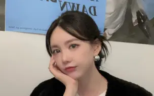 [李居丽] [T-ARA] 看看不化舞台妆的夫人有多漂亮!!