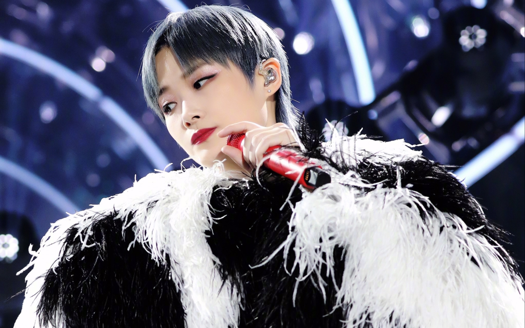 【李宇春】2020江苏卫视跨年演唱会零点压轴全程【饭拍】