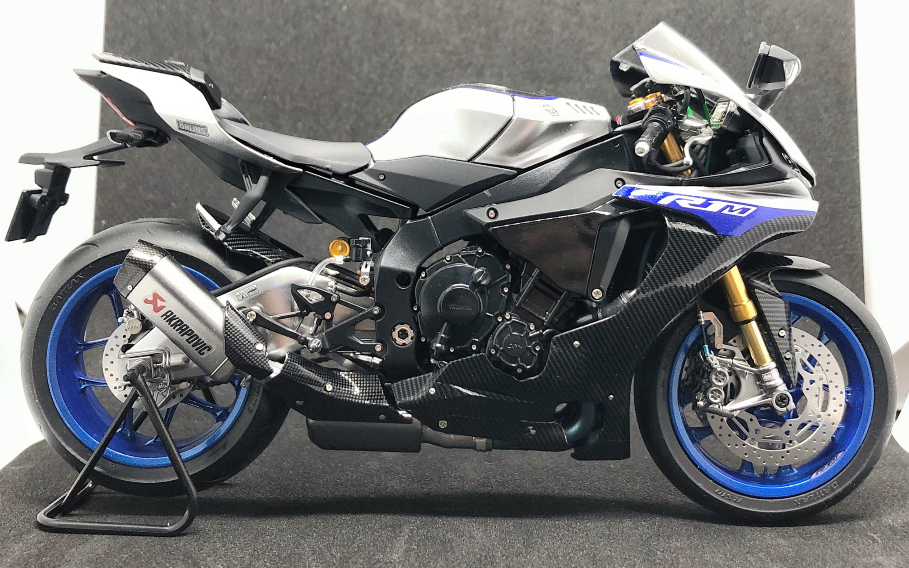 雅馬哈 r1 yamaha yzf-r1m 模型製作成品分享 田宮 1/12_嗶哩嗶哩 (゜