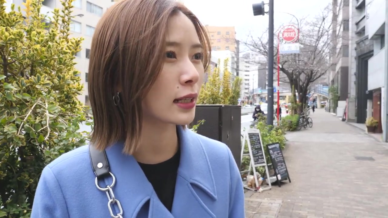 【朝日奈央】遠足のおやつを300円で買いに行きました.