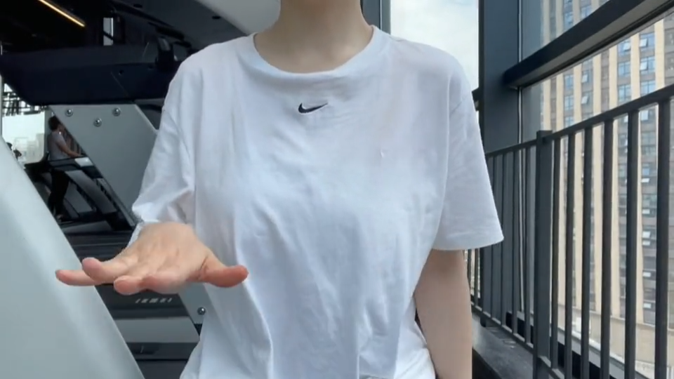 活动作品老肩巨滑