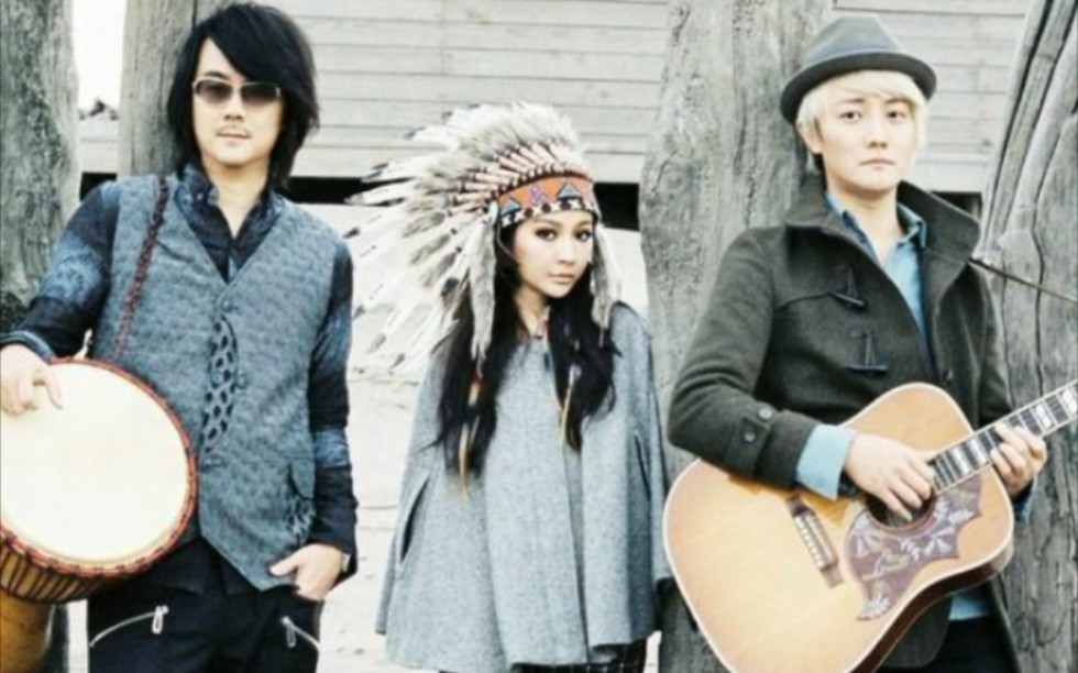 月牙湾飞儿乐队 B站